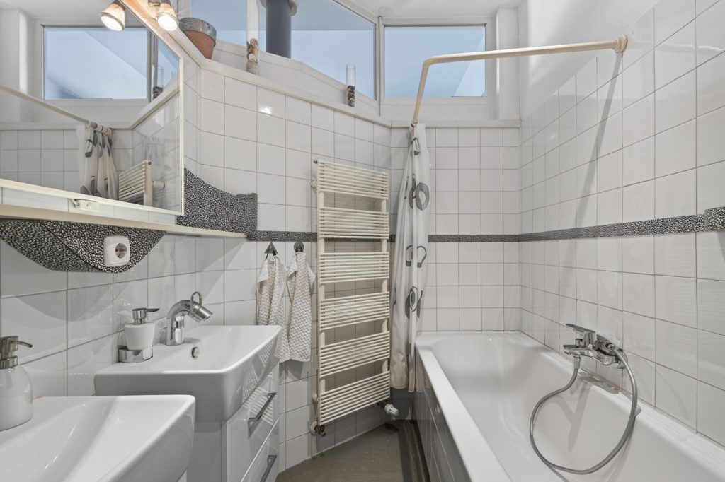 HUST Immobilien GmbH & Co. KG - Immobilienangebot - Karlsruhe-Mühlburg - Wohnungen - Bezugsfreie 3-Zimmer-Wohnung mit Altbauflair in Mühlburg