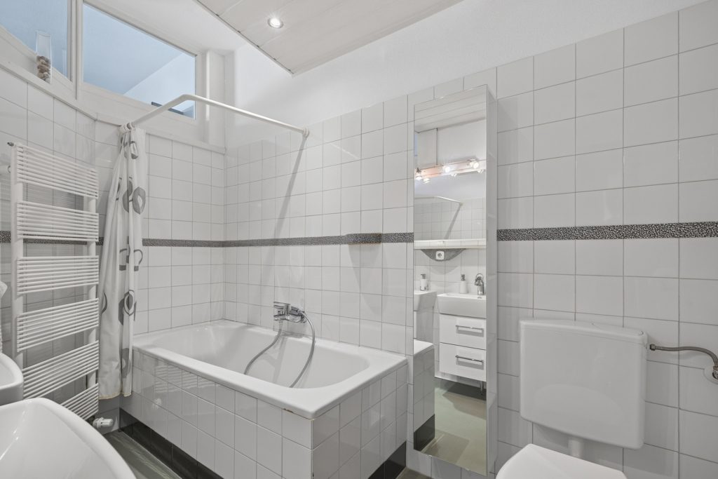 HUST Immobilien GmbH & Co. KG - Immobilienangebot - Karlsruhe-Mühlburg - Wohnungen - Bezugsfreie 3-Zimmer-Wohnung mit Altbauflair in Mühlburg