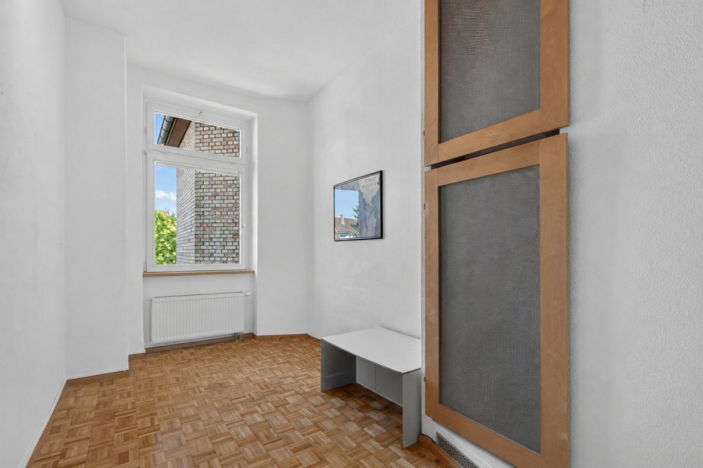 HUST Immobilien GmbH & Co. KG - Immobilienangebot - Karlsruhe-Mühlburg - Wohnungen - Bezugsfreie 3-Zimmer-Wohnung mit Altbauflair in Mühlburg