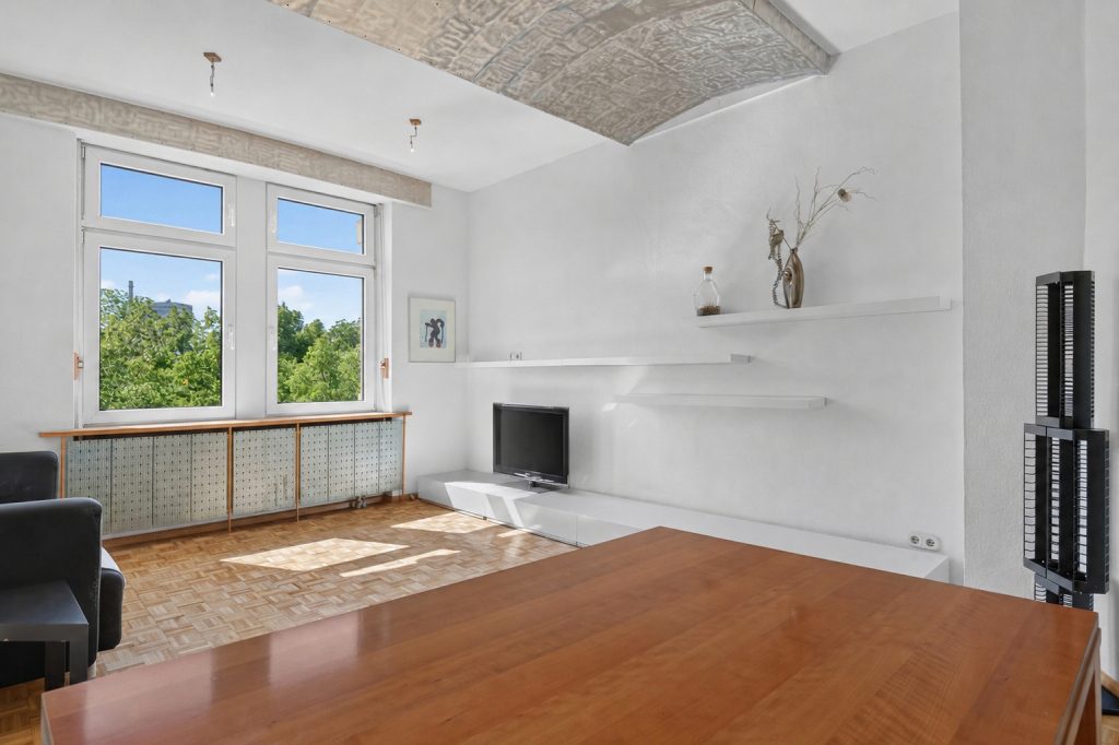HUST Immobilien GmbH & Co. KG - Immobilienangebot - Karlsruhe-Mühlburg - Wohnungen - Bezugsfreie 3-Zimmer-Wohnung mit Altbauflair in Mühlburg