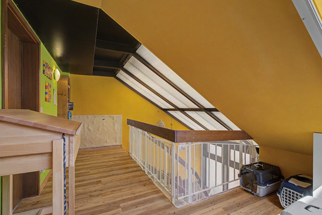 HUST Immobilien GmbH & Co. KG - Immobilienangebot - Karlsruhe - Alle - Charmante Doppelhaushälfte in Feldrandlage – Wohnen mit viel Platz und Naturanschluss im Thomashof