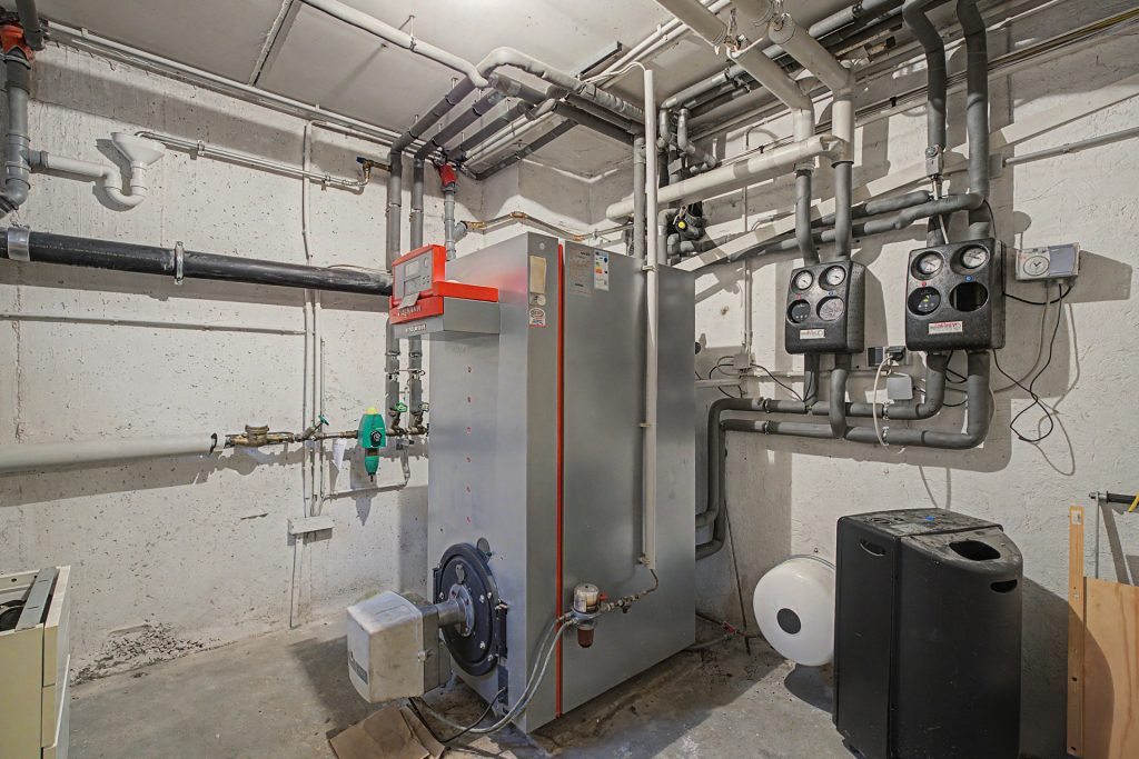 HUST Immobilien GmbH & Co. KG - Immobilienangebot - Karlsruhe - Alle - Charmante Doppelhaushälfte in Feldrandlage – Wohnen mit viel Platz und Naturanschluss im Thomashof