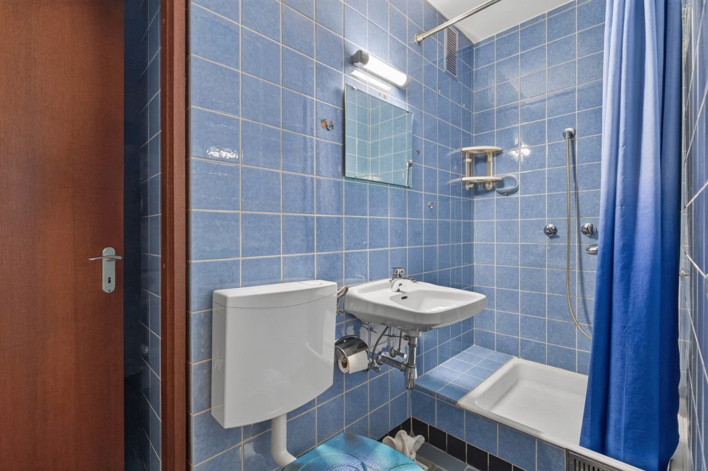 HUST Immobilien GmbH & Co. KG - Immobilienangebot - Karlsruhe-Rüppurr - Häuser - Solide Kapitalanlage in gefragter Karlsruher Wohnlage - 4-Familienhaus mit 2 Garagen