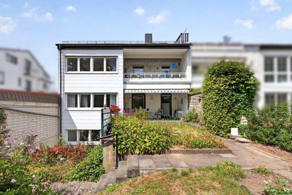 HUST Immobilien GmbH & Co. KG - Immobilienangebot - Karlsruhe-Rüppurr - Häuser - Solide Kapitalanlage in gefragter Karlsruher Wohnlage - 4-Familienhaus mit 2 Garagen