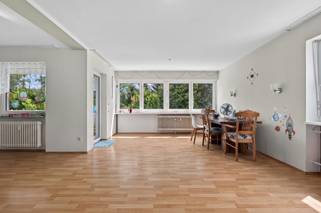 HUST Immobilien GmbH & Co. KG - Immobilienangebot - Karlsruhe-Rüppurr - Häuser - Solide Kapitalanlage in gefragter Karlsruher Wohnlage - 4-Familienhaus mit 2 Garagen
