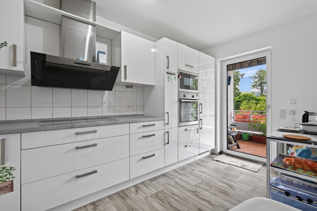 HUST Immobilien GmbH & Co. KG - Immobilienangebot - Karlsruhe-Rüppurr - Häuser - Solide Kapitalanlage in gefragter Karlsruher Wohnlage - 4-Familienhaus mit 2 Garagen