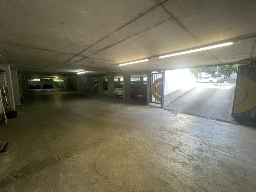 HUST Immobilien GmbH & Co. KG - Immobilienangebot - Karlsruhe / Aue - Alle - Viel Platz zum Wohlfühlen: Charmante 4-Zimmer-Maisonette mit Garten und Tiefgarage in Durlach-Aue