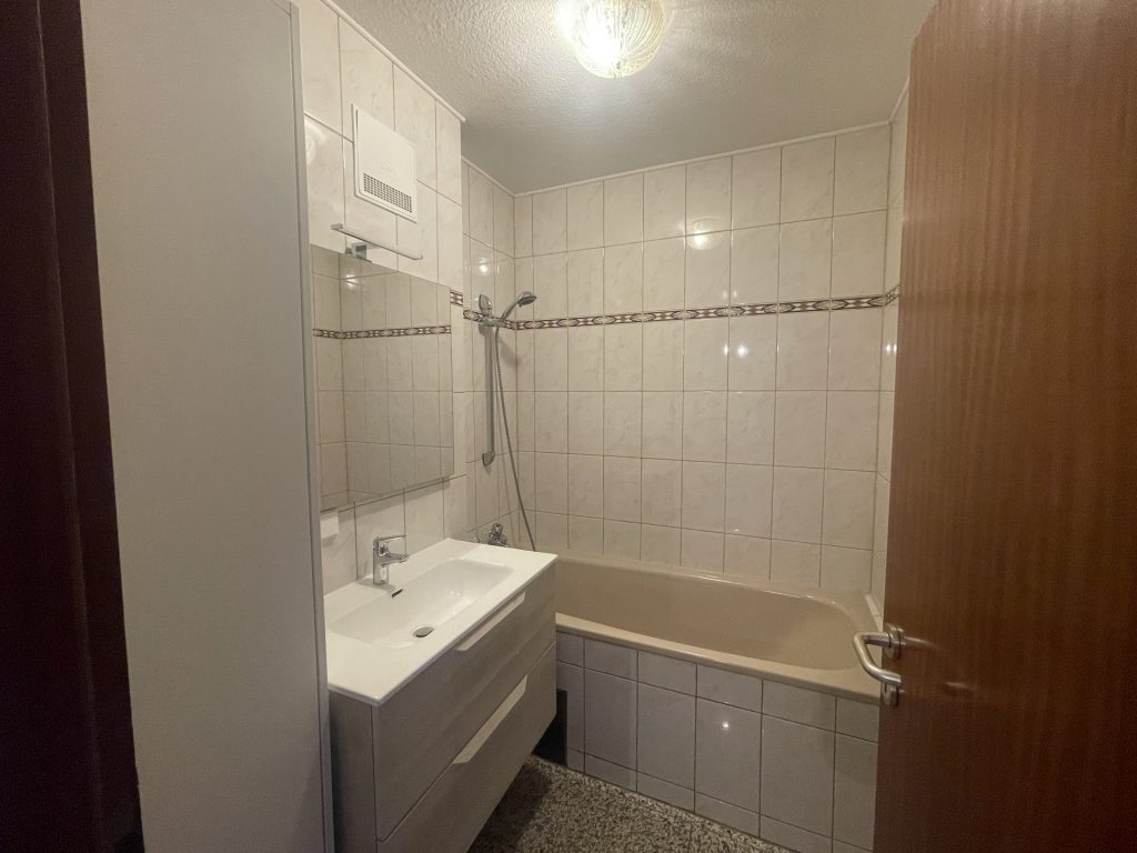 HUST Immobilien GmbH & Co. KG - Immobilienangebot - Karlsruhe / Aue - Alle - Viel Platz zum Wohlfühlen: Charmante 4-Zimmer-Maisonette mit Garten und Tiefgarage in Durlach-Aue