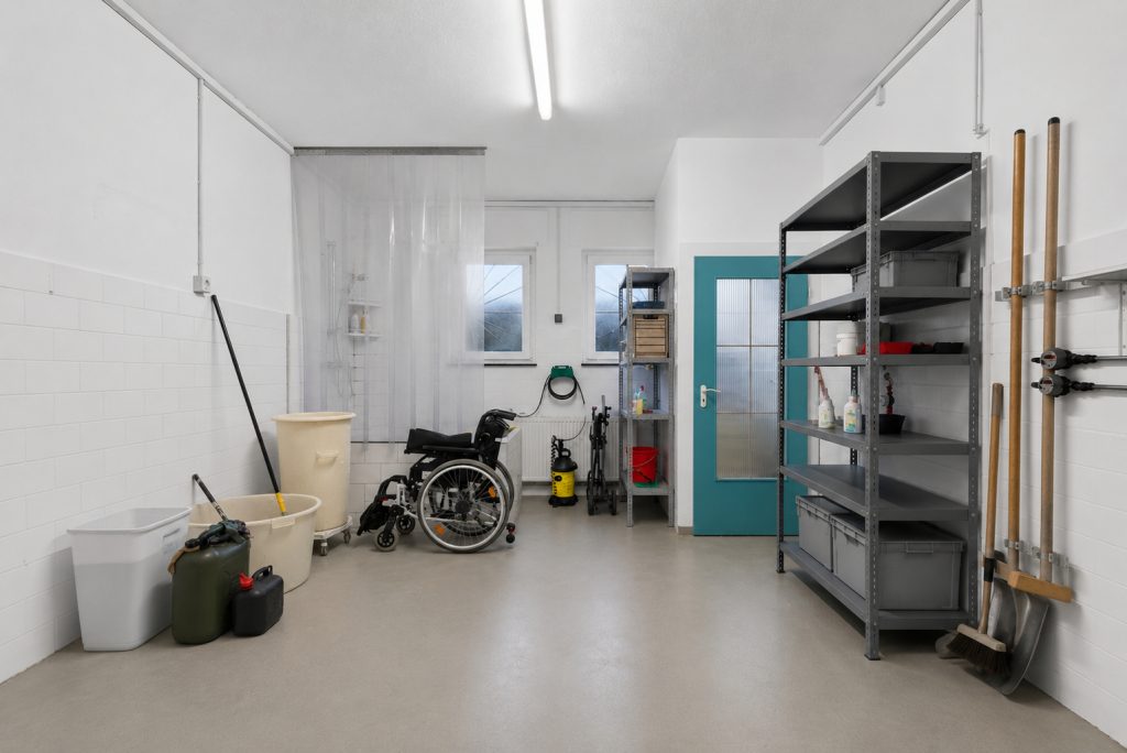 HUST Immobilien GmbH & Co. KG - Immobilienangebot - Karlsruhe / Aue - Alle - Anpacken, loslegen, ankommen: ca. 147 m² Lager & Werkstatt in Durlach-Aue