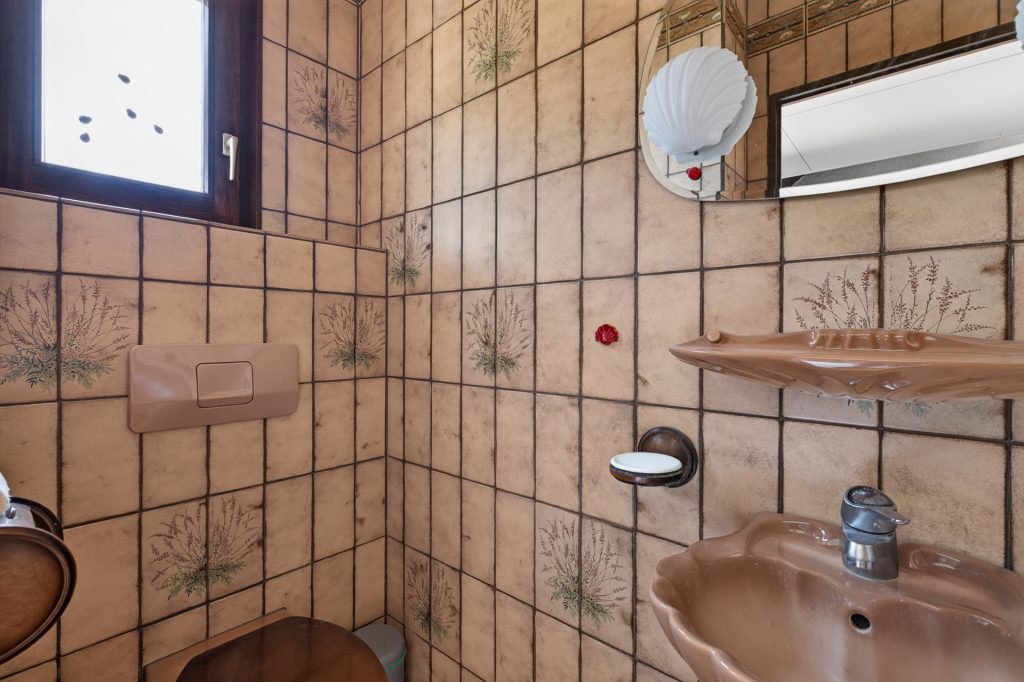 HUST Immobilien GmbH & Co. KG - Immobilienangebot - Eggenstein-Leopoldshafen - Alle - Viel Platz für die Familie: Haus mit Garten und Garage auf Eckgrundstück in Eggenstein