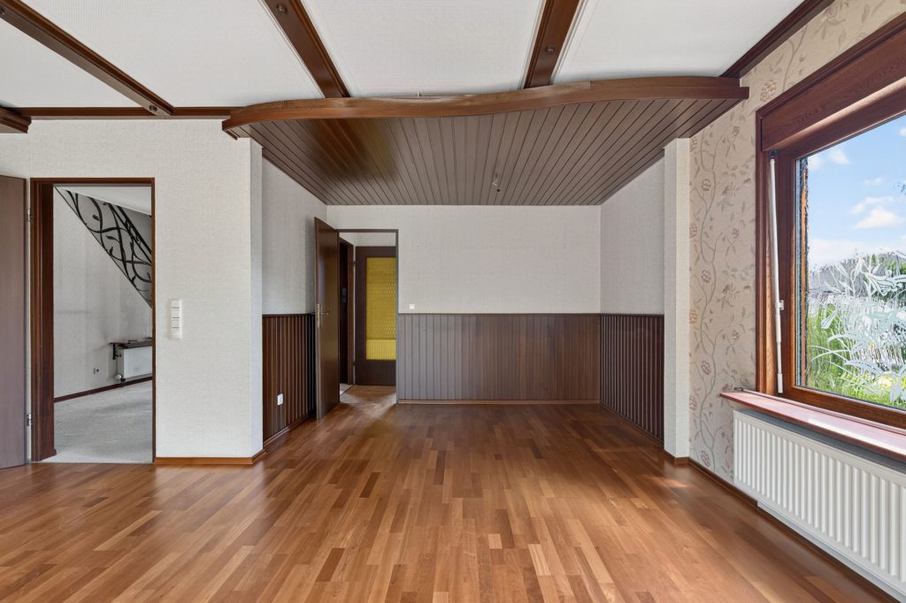 HUST Immobilien GmbH & Co. KG - Immobilienangebot - Eggenstein-Leopoldshafen - Alle - Viel Platz für die Familie: Haus mit Garten und Garage auf Eckgrundstück in Eggenstein