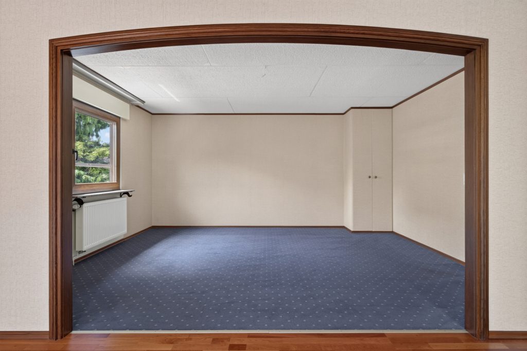 HUST Immobilien GmbH & Co. KG - Immobilienangebot - Eggenstein-Leopoldshafen - Alle - Viel Platz für die Familie: Haus mit Garten und Garage auf Eckgrundstück in Eggenstein