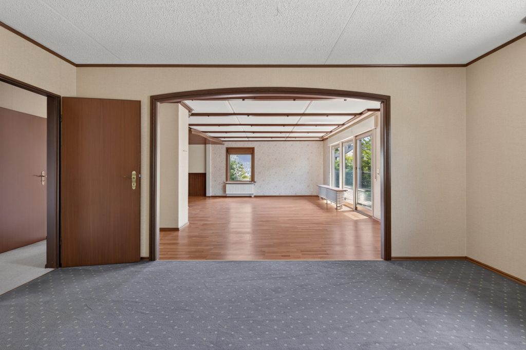 HUST Immobilien GmbH & Co. KG - Immobilienangebot - Eggenstein-Leopoldshafen - Alle - Viel Platz für die Familie: Haus mit Garten und Garage auf Eckgrundstück in Eggenstein