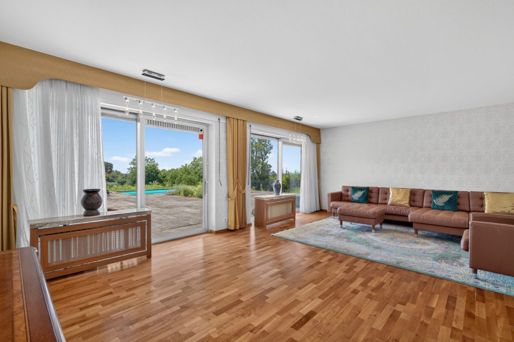HUST Immobilien GmbH & Co. KG - Immobilienangebot - Baden-Baden - Alle - Ein Zuhause zum Durchatmen – Panoramavilla in erhöhter Waldrandlage
