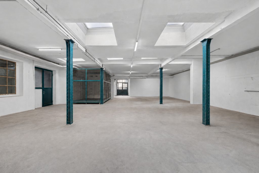 HUST Immobilien GmbH & Co. KG - Immobilienangebot - Karlsruhe - Alle - Attraktive Gewerbehalle in der Karlsruher Oststadt – ca. 240 m² ab sofort zu vermieten