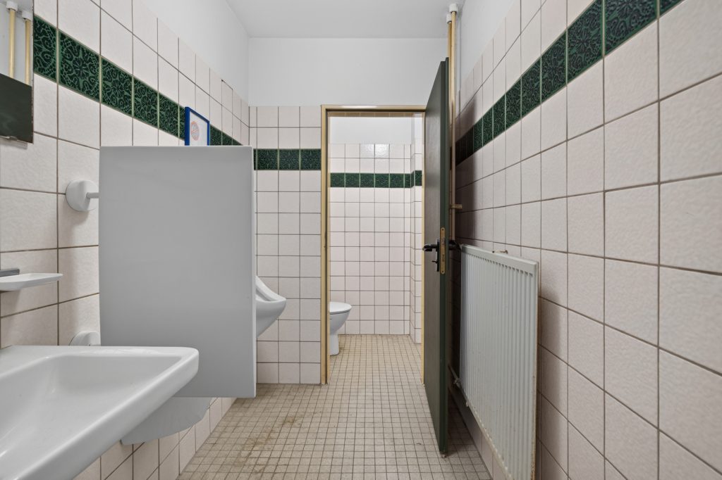 HUST Immobilien GmbH & Co. KG - Immobilienangebot - Karlsruhe - Alle - Attraktive Gewerbehalle in der Karlsruher Oststadt – ca. 240 m² ab sofort zu vermieten