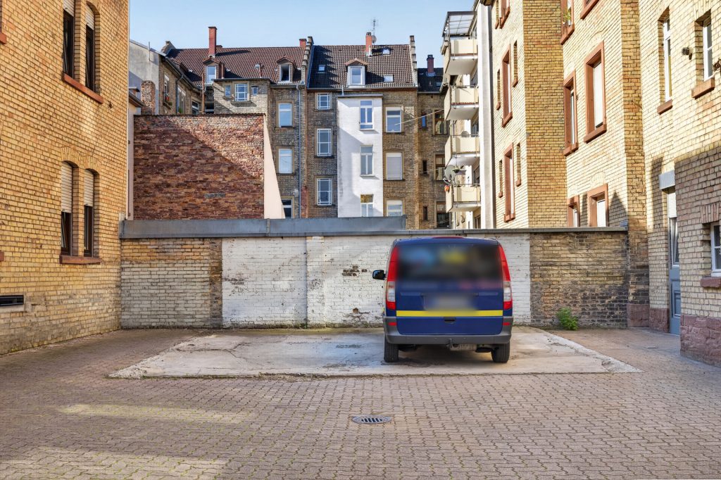 HUST Immobilien GmbH & Co. KG - Immobilienangebot - Karlsruhe - Alle - Attraktive Gewerbehalle in der Karlsruher Oststadt – ca. 240 m² ab sofort zu vermieten