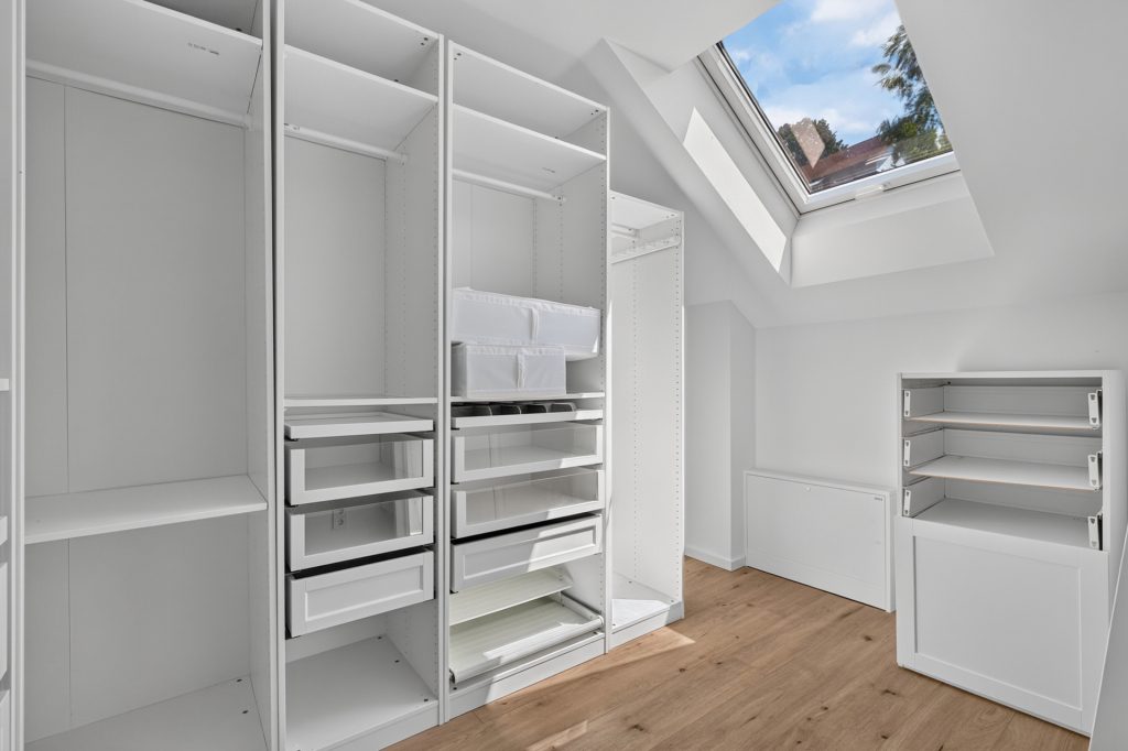 HUST Immobilien GmbH & Co. KG - Immobilienangebot - Forbach - Häuser - Langenbrand: Wo Familie Zukunft hat – neuwertiges Effizienzhaus mit Einliegerwohnung im Schwarzwald