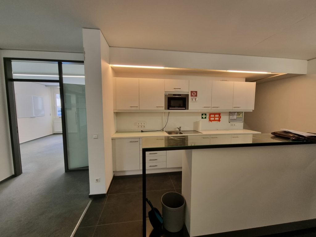 HUST Immobilien GmbH & Co. KG - Immobilienangebot - Karlsruhe - Alle - Mitten im Herzen der Durlacher Altstadt – Büroflächen in einem attraktiven Bürohaus