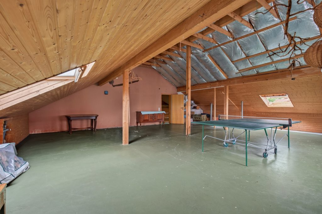 HUST Immobilien GmbH & Co. KG - Immobilienangebot - Neulingen - Alle - Landhaus-Idyll mit parkähnlichem Garten – rund 333 m² Wohn- und Nutzfläche zum Wohnen und Arbeiten