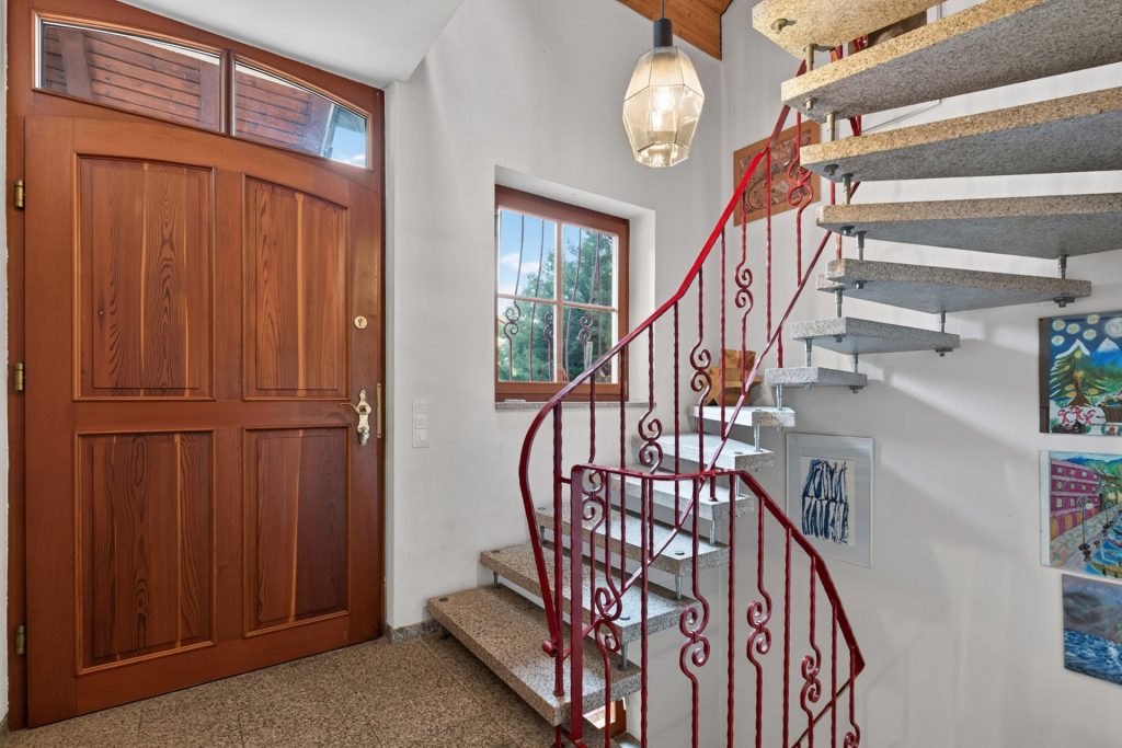HUST Immobilien GmbH & Co. KG - Immobilienangebot - Neulingen - Alle - Landhaus-Idyll mit parkähnlichem Garten – rund 333 m² Wohn- und Nutzfläche zum Wohnen und Arbeiten