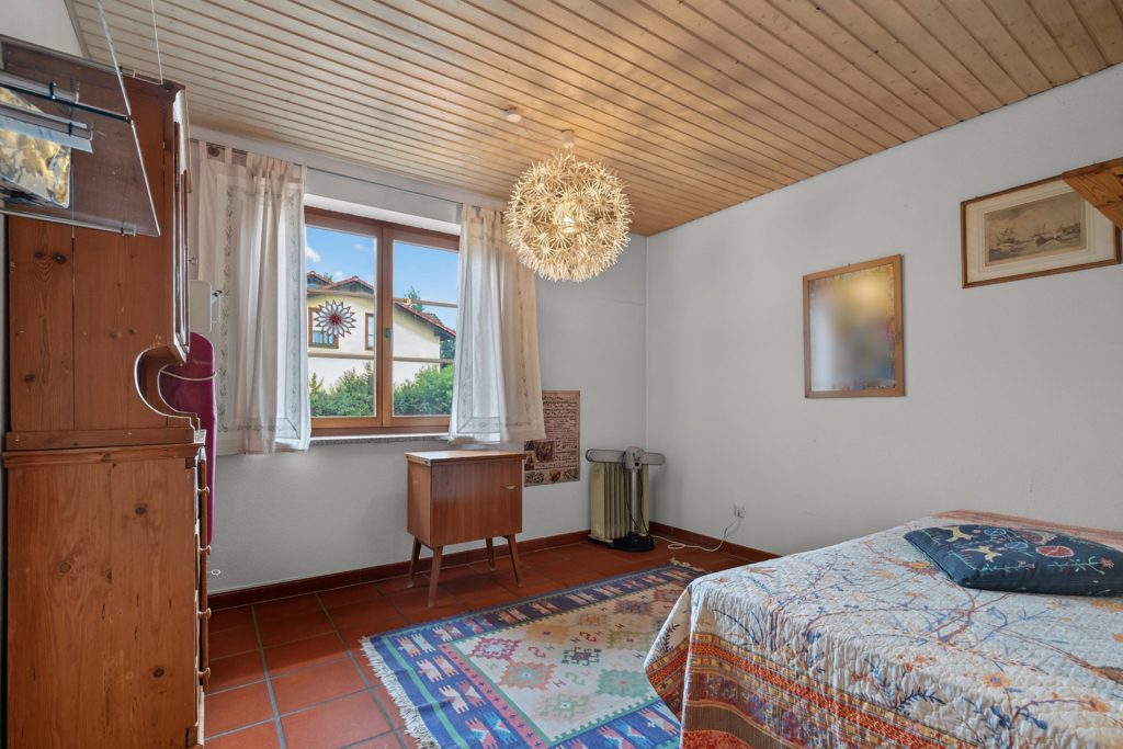 HUST Immobilien GmbH & Co. KG - Immobilienangebot - Neulingen - Alle - Landhaus-Idyll mit parkähnlichem Garten – rund 333 m² Wohn- und Nutzfläche zum Wohnen und Arbeiten
