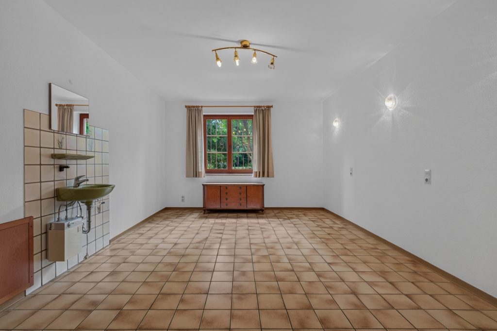 HUST Immobilien GmbH & Co. KG - Immobilienangebot - Neulingen - Alle - Landhaus-Idyll mit parkähnlichem Garten – rund 333 m² Wohn- und Nutzfläche zum Wohnen und Arbeiten