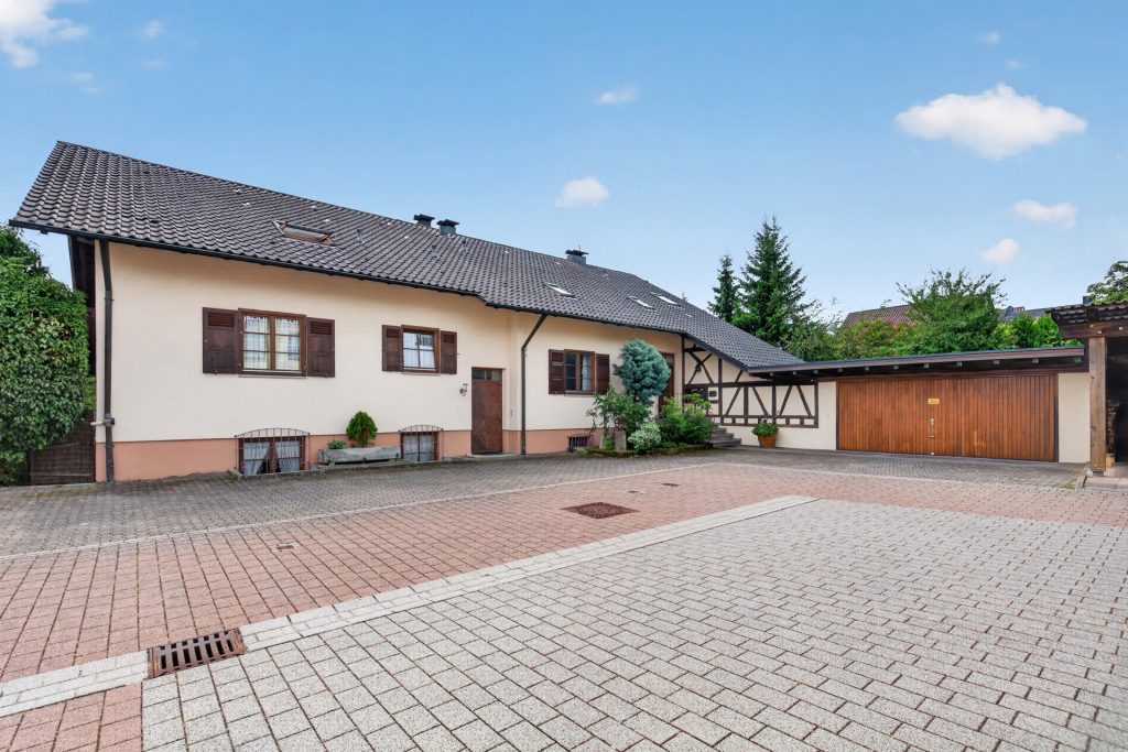 HUST Immobilien GmbH & Co. KG - Immobilienangebot - Neulingen - Alle - Landhaus-Idyll mit parkähnlichem Garten – rund 333 m² Wohn- und Nutzfläche zum Wohnen und Arbeiten