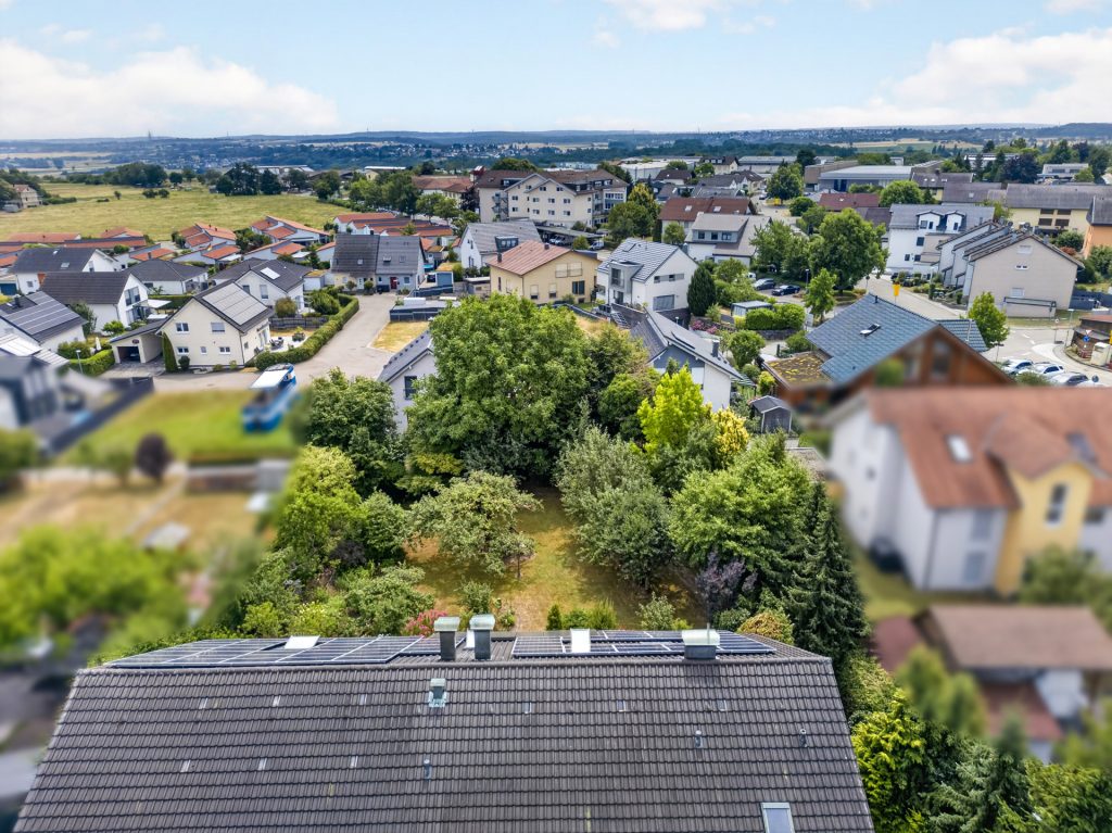 HUST Immobilien GmbH & Co. KG - Immobilienangebot - Neulingen - Alle - Landhaus-Idyll mit parkähnlichem Garten – rund 333 m² Wohn- und Nutzfläche zum Wohnen und Arbeiten