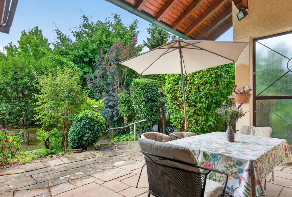 HUST Immobilien GmbH & Co. KG - Immobilienangebot - Neulingen - Alle - Landhaus-Idyll mit parkähnlichem Garten – rund 333 m² Wohn- und Nutzfläche zum Wohnen und Arbeiten