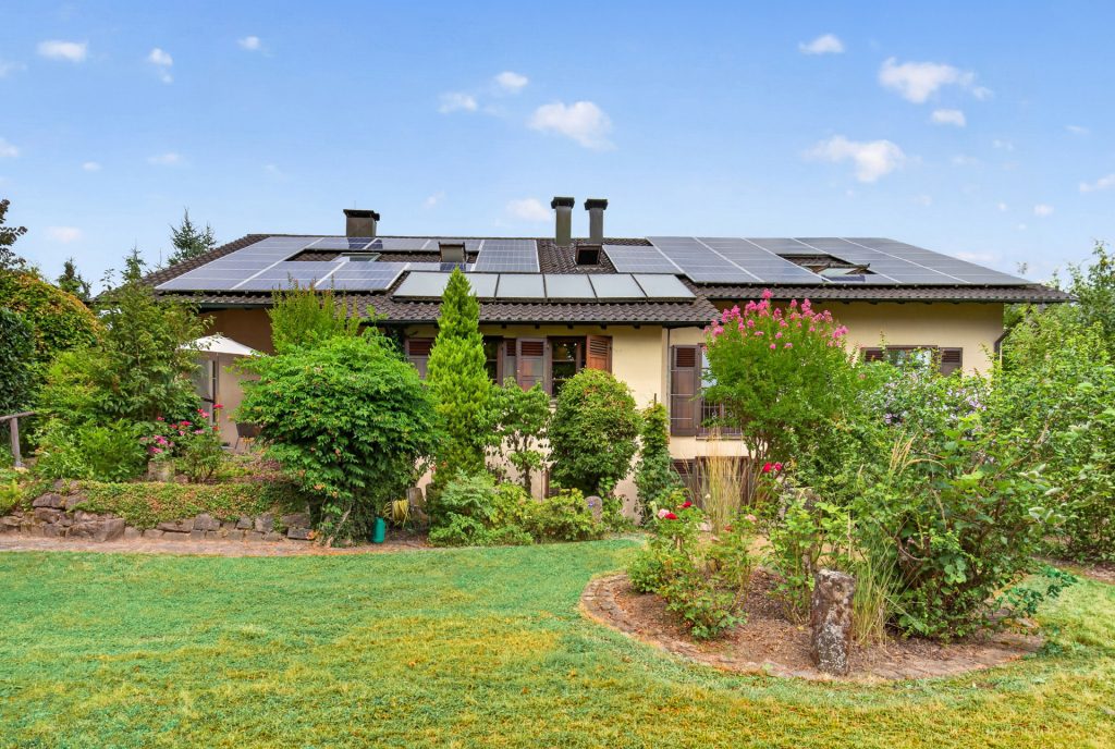 HUST Immobilien GmbH & Co. KG - Immobilienangebot - Neulingen - Alle - Landhaus-Idyll mit parkähnlichem Garten – rund 333 m² Wohn- und Nutzfläche zum Wohnen und Arbeiten