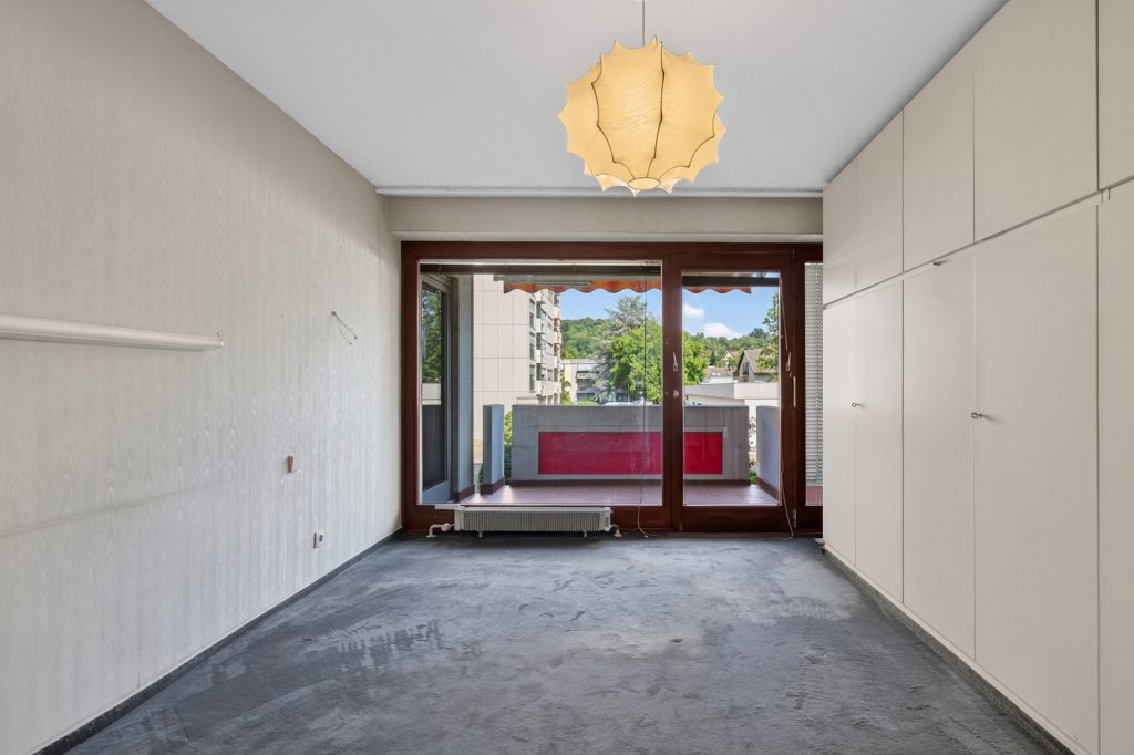 HUST Immobilien GmbH & Co. KG - Immobilienangebot - Karlsruhe - Alle - Großzügige und leerstehende 4-Zimmer-Wohnung mit Aufzug und zwei Loggien in Grötzingen