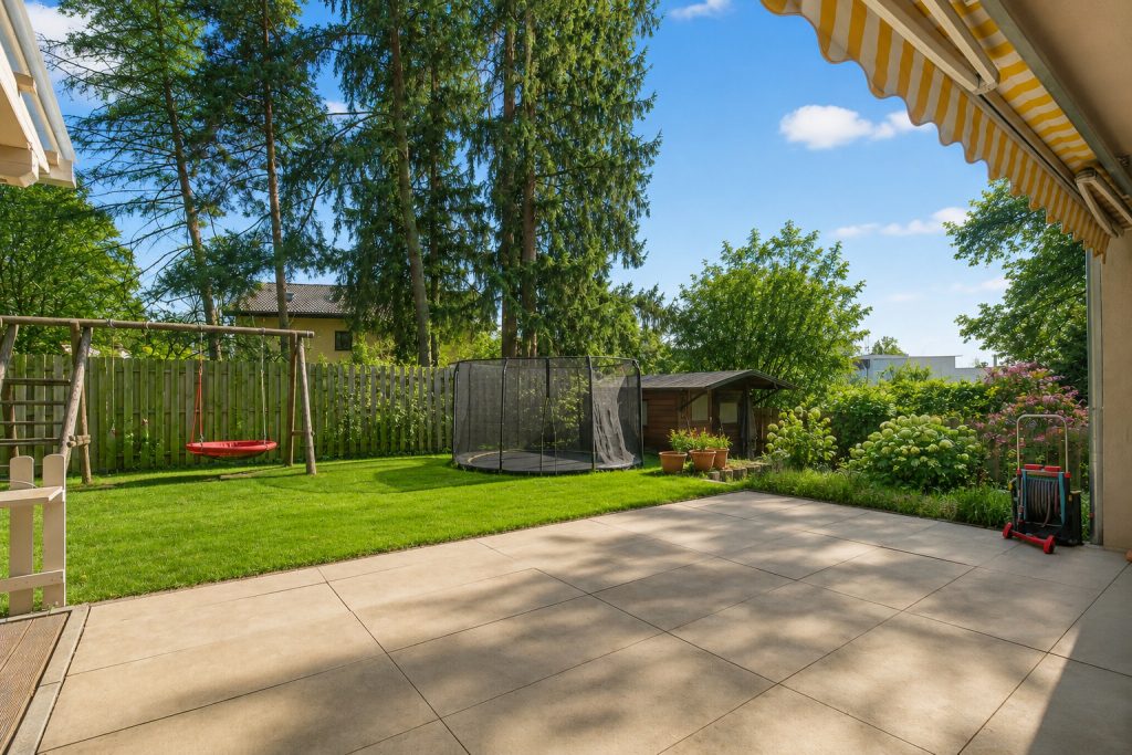 HUST Immobilien GmbH & Co. KG - Immobilienangebot - Pforzheim - Alle - Wohnen im Idyll: Kernsaniertes Haus mit drei Einheiten