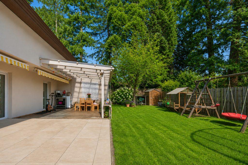 HUST Immobilien GmbH & Co. KG - Immobilienangebot - Pforzheim - Alle - Wohnen im Idyll: Kernsaniertes Haus mit drei Einheiten
