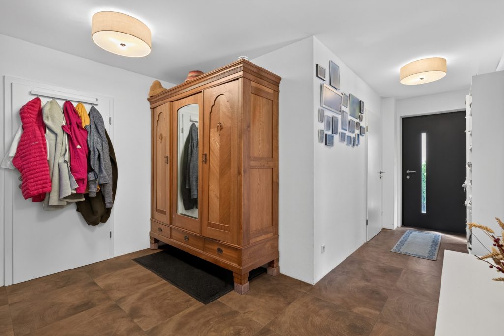 HUST Immobilien GmbH & Co. KG - Immobilienangebot - Keltern / Ellmendingen - Alle - Ankommen, wohlfühlen, Zuhause sein – moderne Doppelhaushälfte in Keltern / Ellmendingen