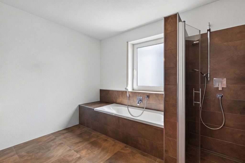 HUST Immobilien GmbH & Co. KG - Immobilienangebot - Keltern / Ellmendingen - Alle - Ankommen, wohlfühlen, Zuhause sein – moderne Doppelhaushälfte in Keltern / Ellmendingen