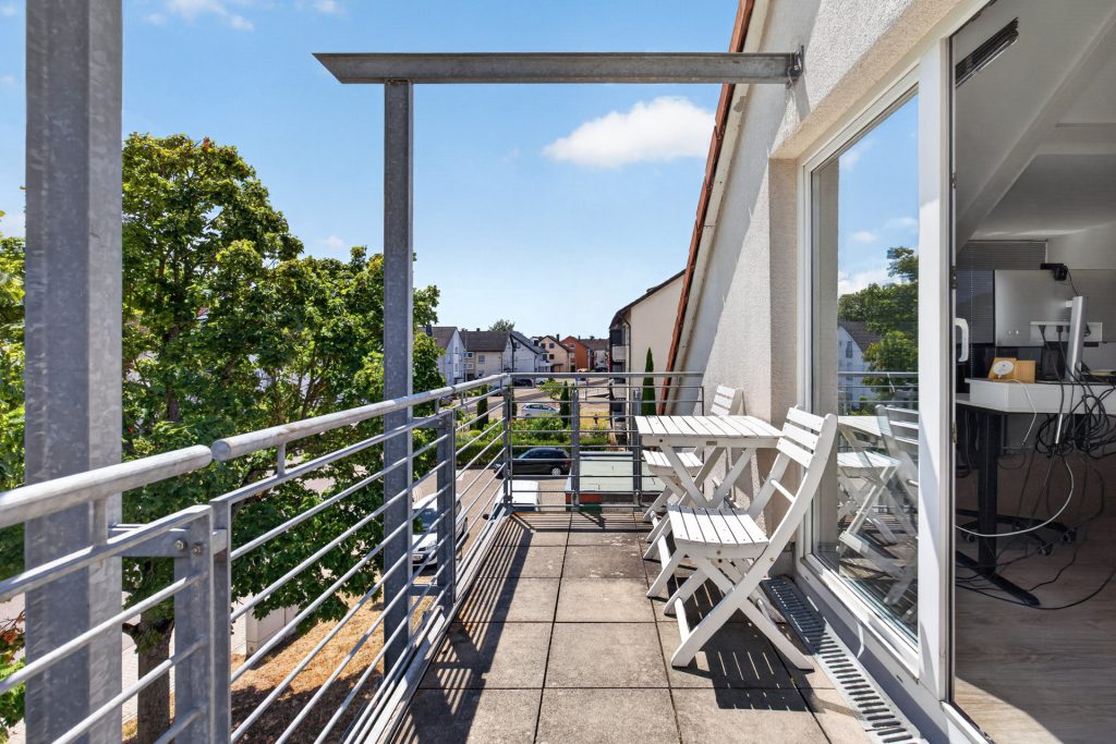 HUST Immobilien GmbH & Co. KG - Immobilienangebot - Rheinstetten - Alle - Großzügig, hell, gepflegt: ca. 160 m² mit Balkon & 3 Stellplätzen in Rheinstetten-Mörsch