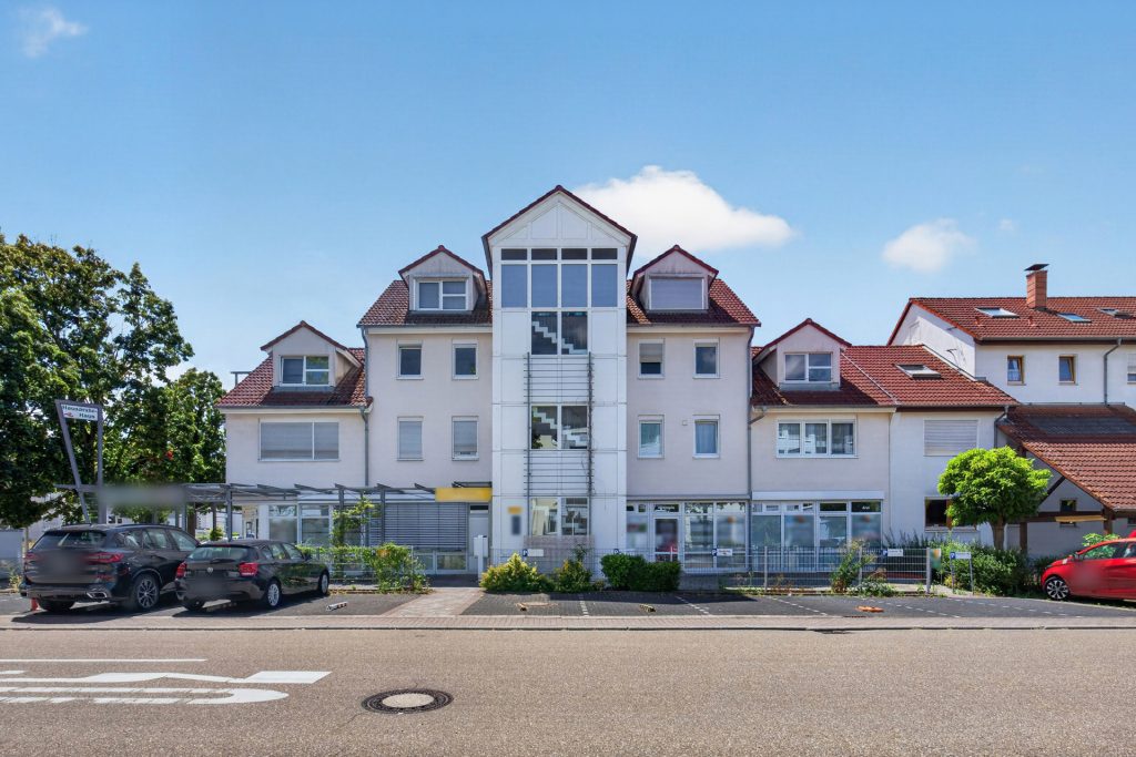HUST Immobilien GmbH & Co. KG - Immobilienangebot - Rheinstetten - Alle - Großzügig, hell, gepflegt: ca. 160 m² mit Balkon & 3 Stellplätzen in Rheinstetten-Mörsch