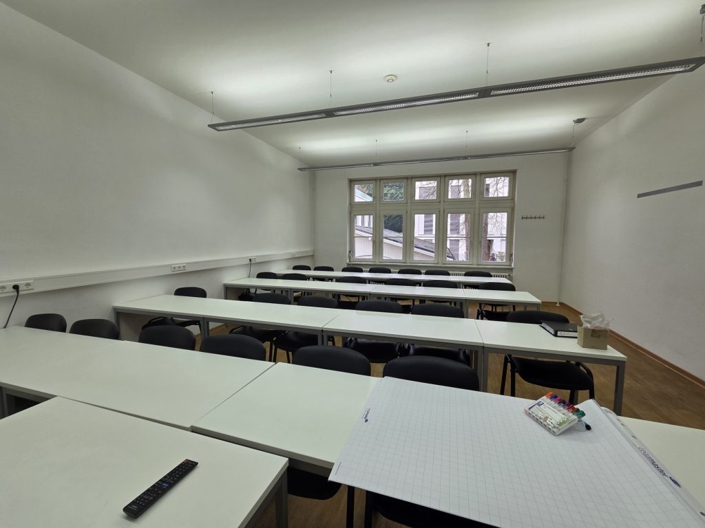 HUST Immobilien GmbH & Co. KG - Immobilienangebot - Karlsruhe - Alle - Seminar- und Schulungsflächen mit Werkräumen und Entfaltungsspielraum | ca. 700 m² | teilbar