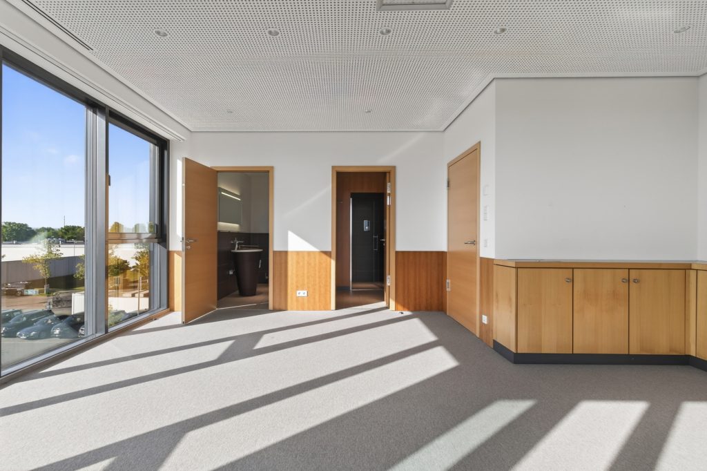 HUST Immobilien GmbH & Co. KG - Immobilienangebot - Karlsruhe - Alle - Nicht nur ein Büro – Ein Statement: Neuwertig, voll ausgestattet & flexibel