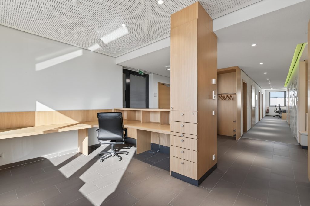 HUST Immobilien GmbH & Co. KG - Immobilienangebot - Karlsruhe - Alle - Nicht nur ein Büro – Ein Statement: Neuwertig, voll ausgestattet & flexibel