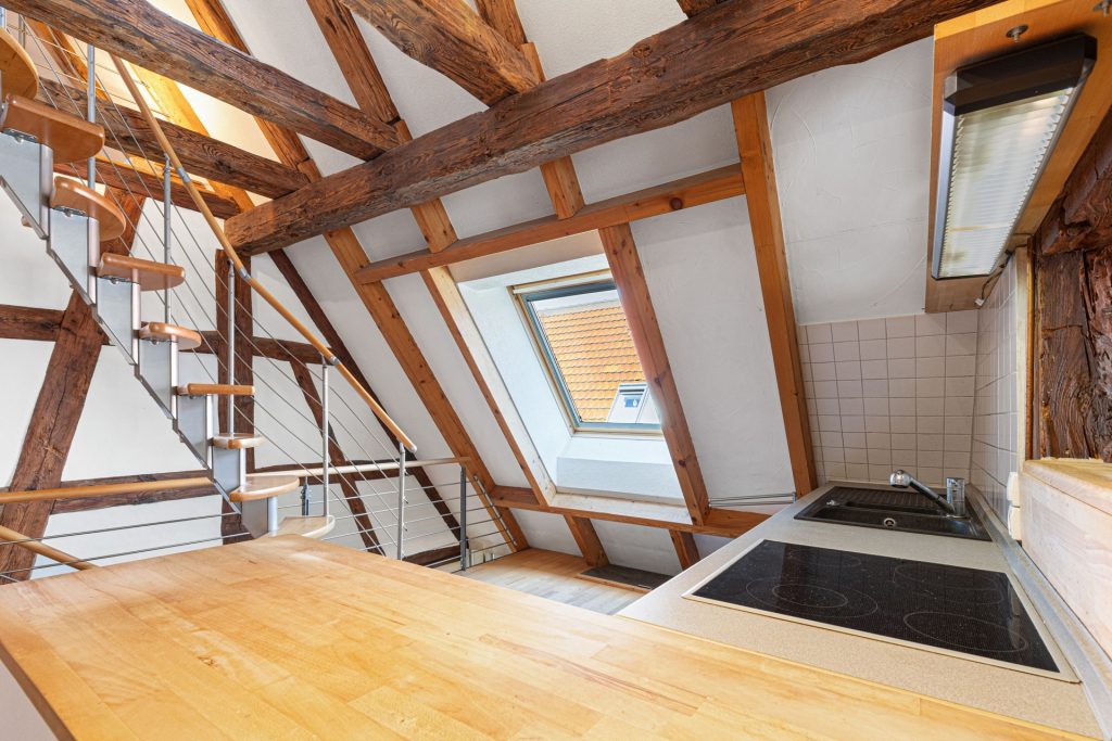 HUST Immobilien GmbH & Co. KG - Immobilienangebot - Stutensee / Friedrichstal - Alle - Ein Haus mit Möglichkeiten - Drei Einheiten clever aufgeteilt