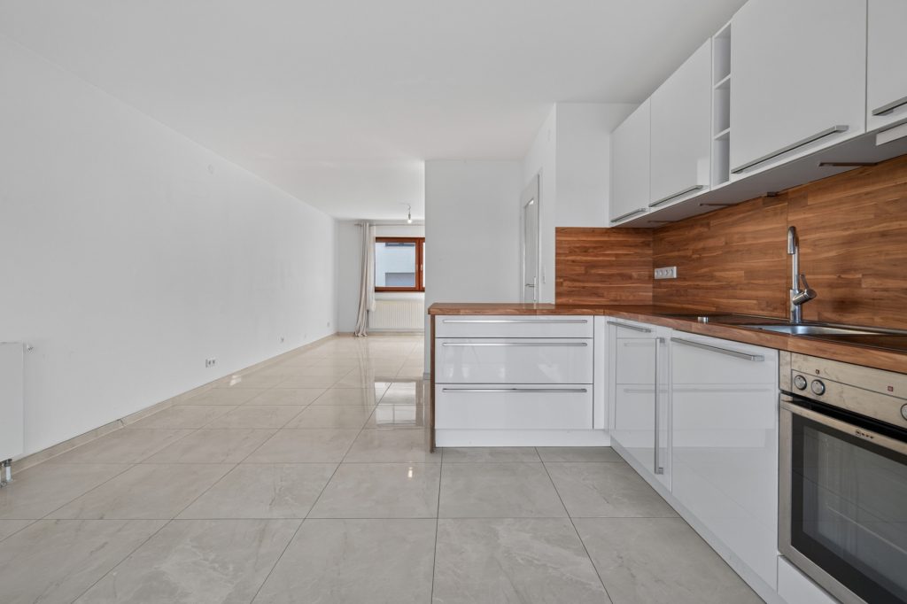 HUST Immobilien GmbH & Co. KG - Immobilienangebot - Karlsruhe / Neureut - Alle - Renovierungsbedürftige Doppelhaushälfte mit Garten in ruhiger Lage von Neureut