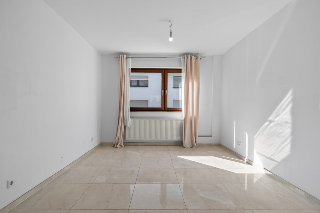HUST Immobilien GmbH & Co. KG - Immobilienangebot - Karlsruhe / Neureut - Alle - Renovierungsbedürftige Doppelhaushälfte mit Garten in ruhiger Lage von Neureut