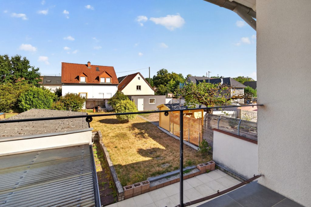 HUST Immobilien GmbH & Co. KG - Immobilienangebot - Karlsruhe / Neureut - Alle - Renovierungsbedürftige Doppelhaushälfte mit Garten in ruhiger Lage von Neureut