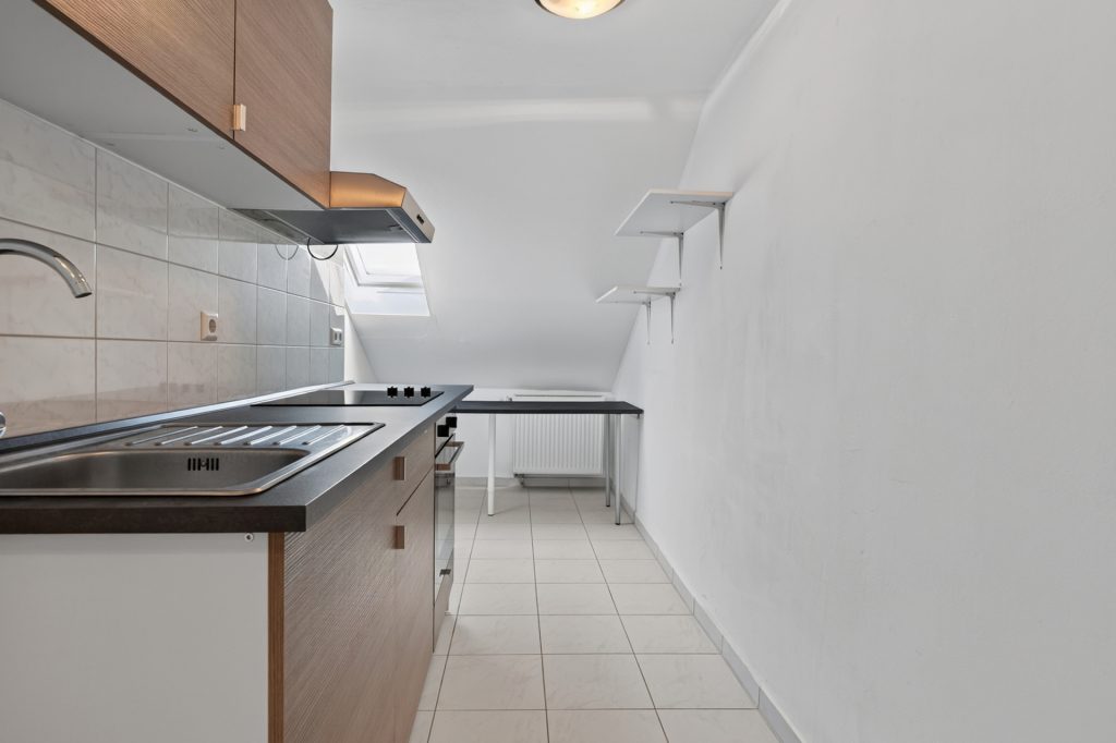 HUST Immobilien GmbH & Co. KG - Immobilienangebot - Karlsruhe / Neureut - Alle - Renovierungsbedürftige Doppelhaushälfte mit Garten in ruhiger Lage von Neureut