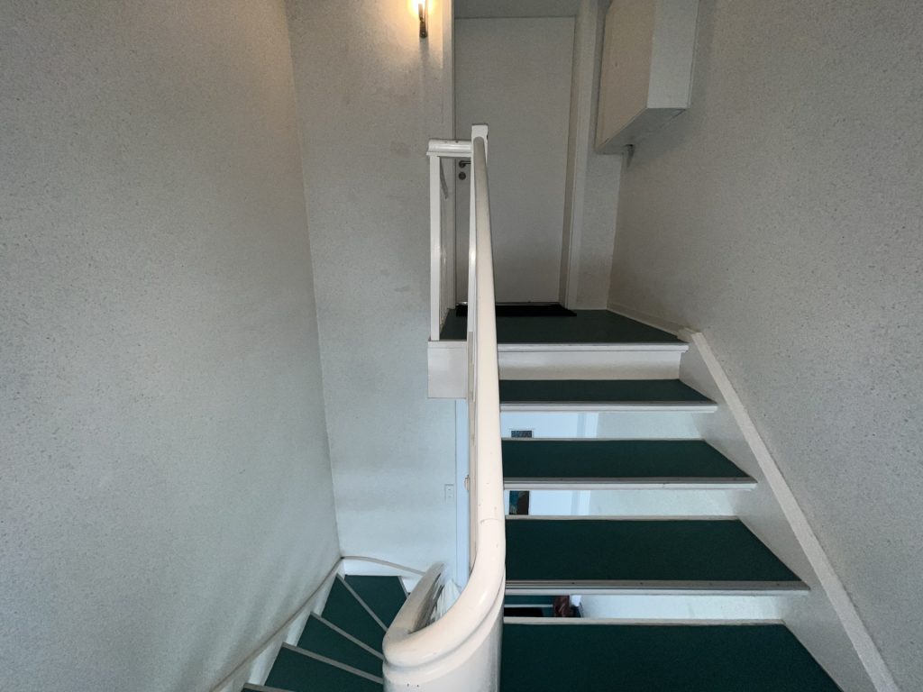 HUST Immobilien GmbH & Co. KG - Immobilienangebot - Ettlingen - Wohnungen - Helle und bezugsfreie 2-Zimmer-Wohnung mit Kochnische in Ettlingen-Spessart