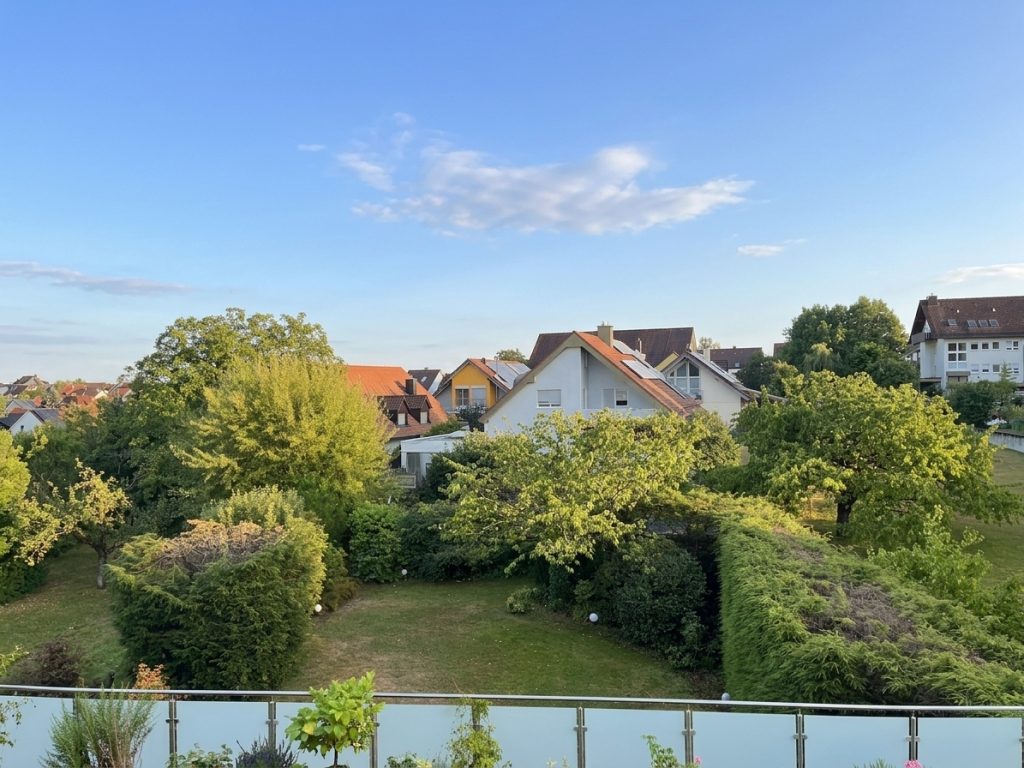 HUST Immobilien GmbH & Co. KG - Immobilienangebot - Ettlingen - Wohnungen - Helle und bezugsfreie 2-Zimmer-Wohnung mit Kochnische in Ettlingen-Spessart