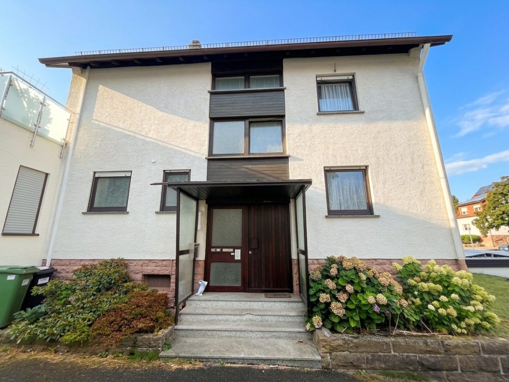 HUST Immobilien GmbH & Co. KG - Immobilienangebot - Ettlingen - Wohnungen - Helle und bezugsfreie 2-Zimmer-Wohnung mit Kochnische in Ettlingen-Spessart