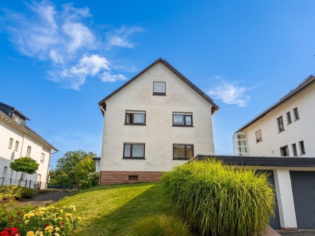 HUST Immobilien GmbH & Co. KG - Immobilienangebot - Ettlingen - Wohnungen - Helle und bezugsfreie 2-Zimmer-Wohnung mit Kochnische in Ettlingen-Spessart